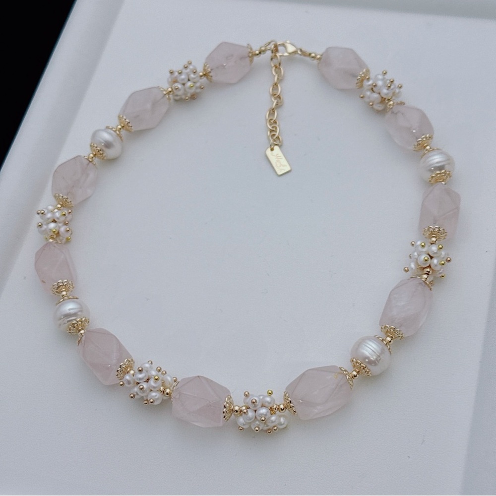 X738 Handmade Freshwater Baroque Pearl Rose Quartz Flower Blossom Necklace - Picture 3 of 9